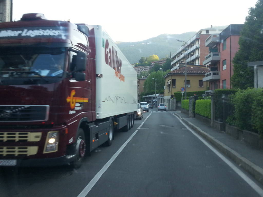 ponte chiasso coda camion