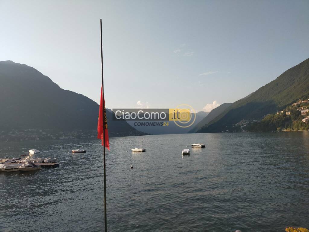 ragazzo annegato davanti al lido di faggeto lario bandiera mezz'asta e lido