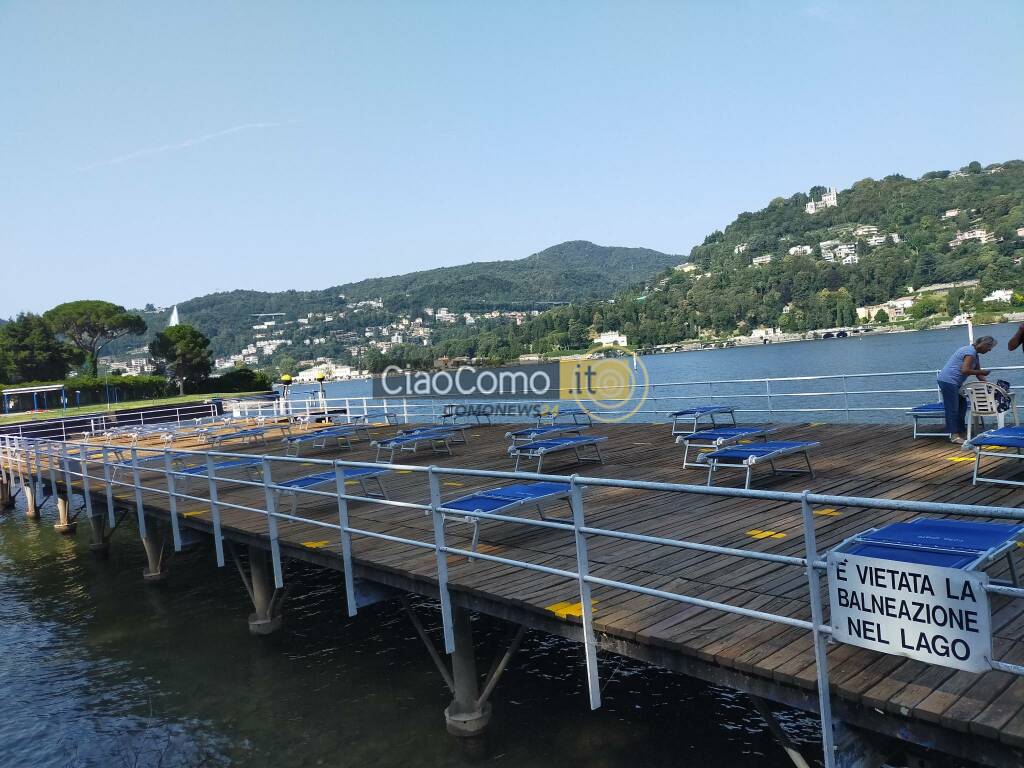 Lago di Como, i fuochi d'artificio sono un caso: la petizione