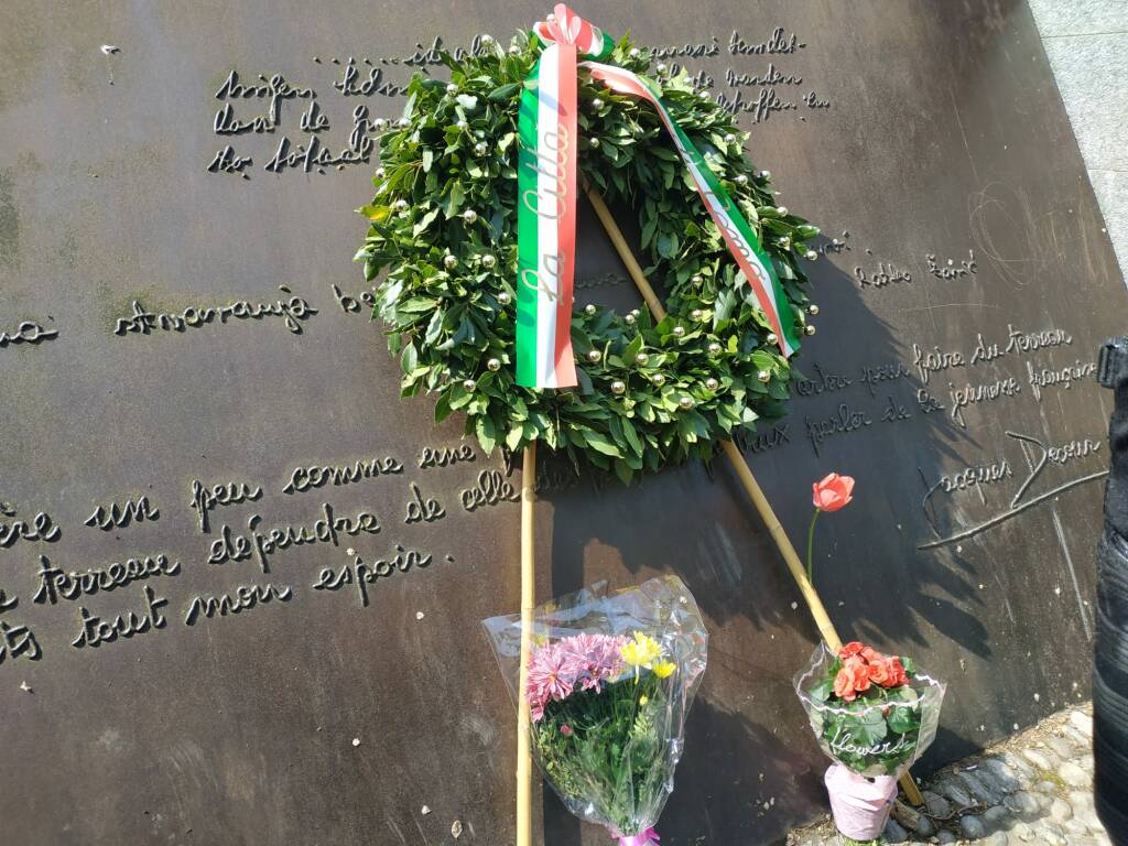 25 aprile Como omaggio monumento resistenza europea Parlamento