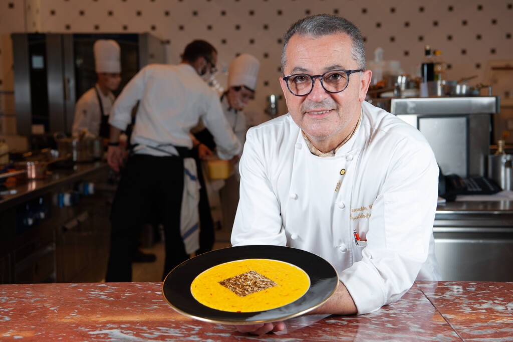 Riso, oro e zafferano compie 40anni. Sul lago per provare l'originale di  Gualtiero Marchesi - CiaoComo