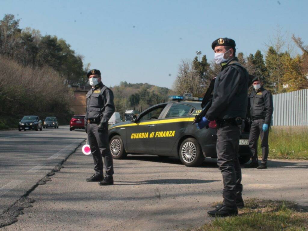 guardia di finanza controlli lavoro in nero strutture della provincia