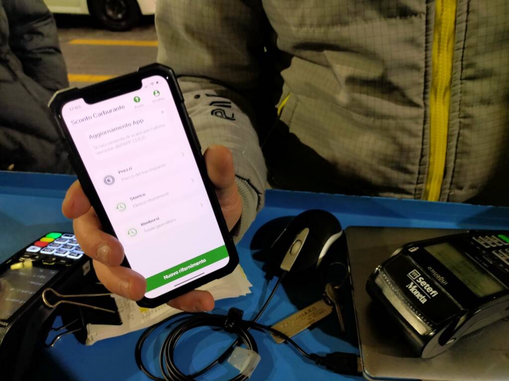 La nuova App per lo sconto benzina in vigore da sabato nei distributori lariani