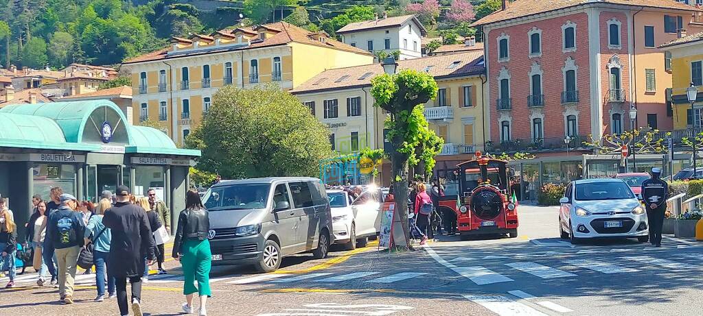 Un 25 aprile da grandi numeri sul lago: turisti e pienone a Bellagio