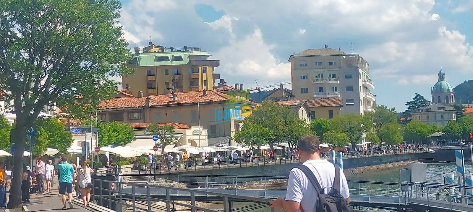 turisti presenti oggi a como tanta gente viale geno funicolare