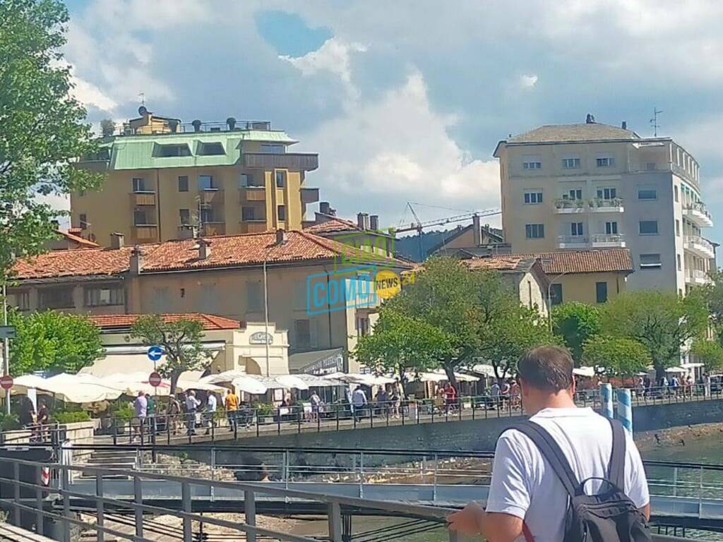 turisti presenti oggi a como tanta gente viale geno funicolare