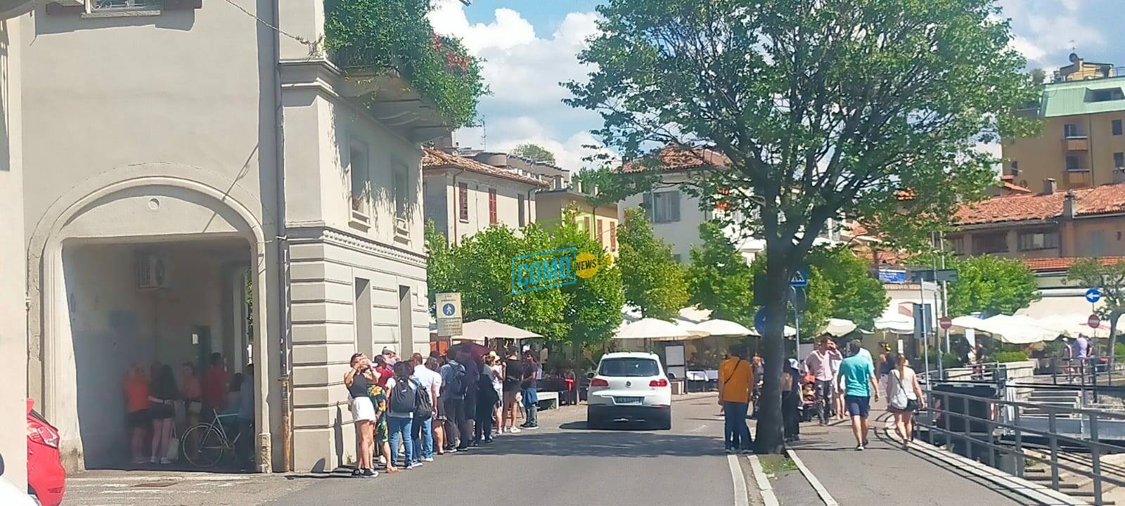 turisti presenti oggi a como tanta gente viale geno funicolare