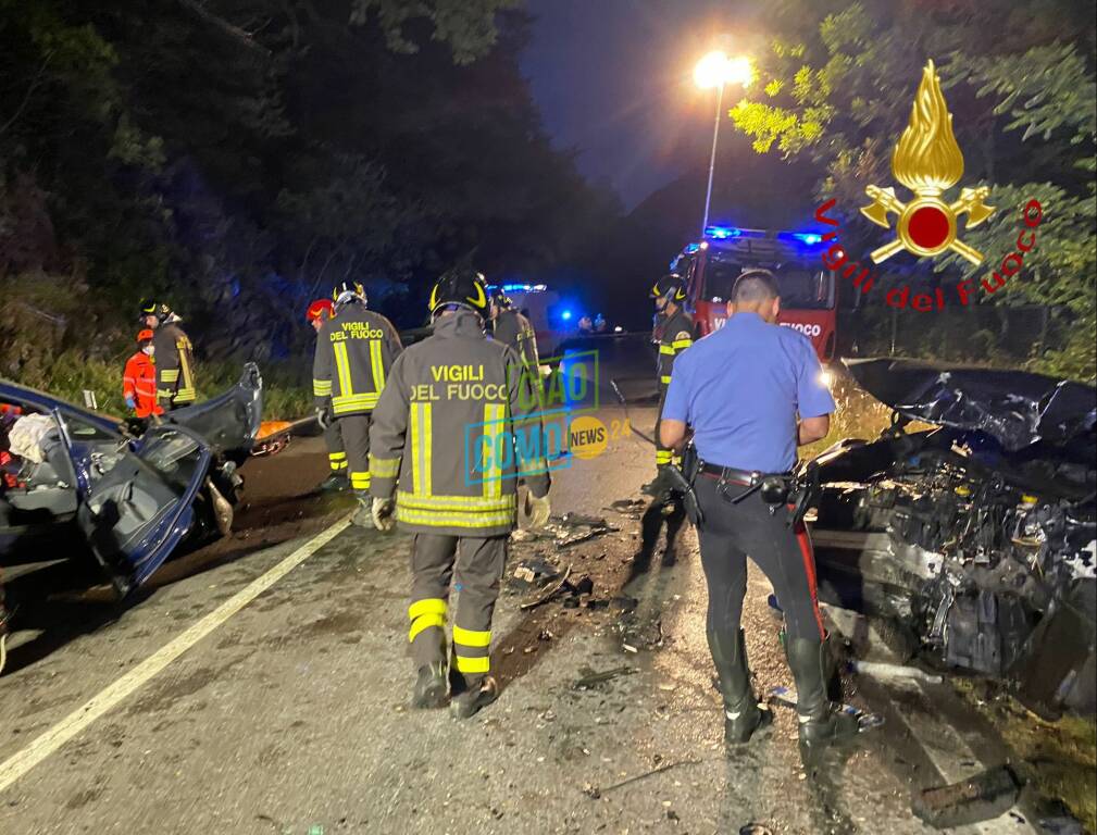 incidente castelmarte scontro tra auto immagini luogo ed elicottero per trasporto persone