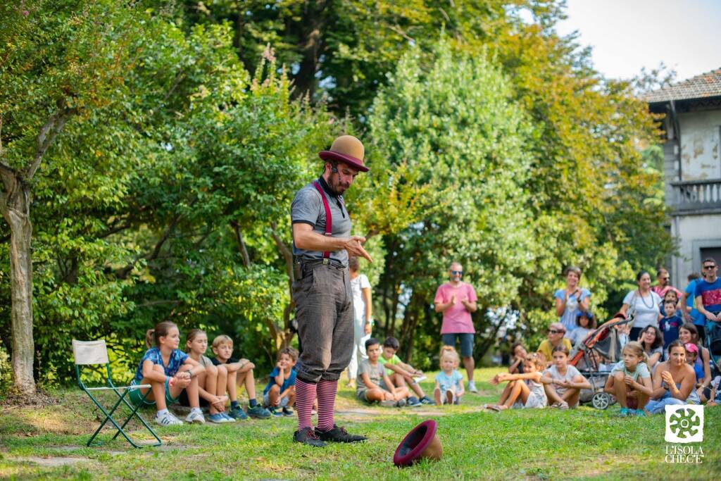 Isola che c'è laboratori e animazione per famiglie, bambini e bambine