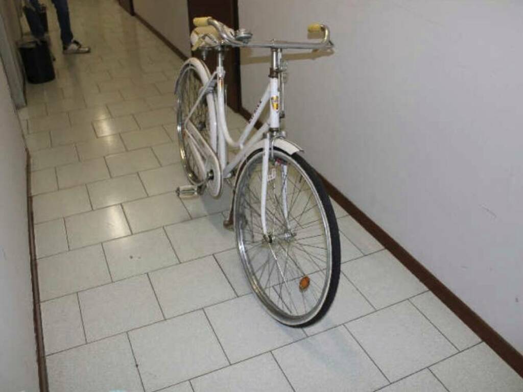 Bicicletta sequestrata si cerca il proprietario