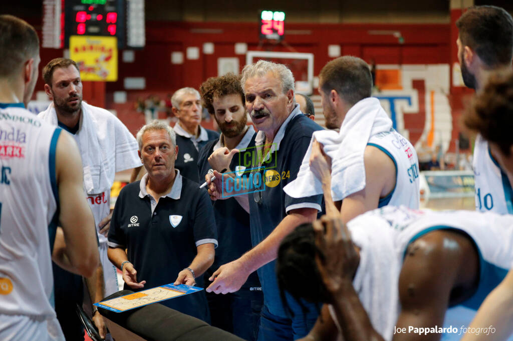 san bernardo cantù vittoria a trapani supercoppa e time out coach sacchetti