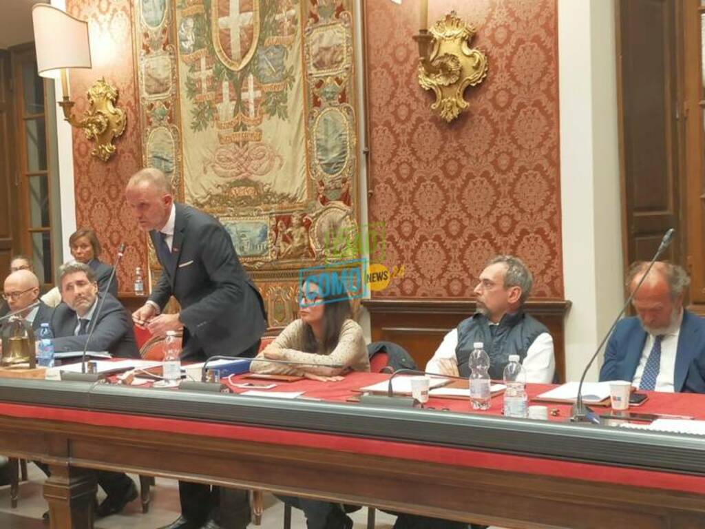 consiglio comunale di como seduta presieduta da camilla veronelli al posto di anzaldo