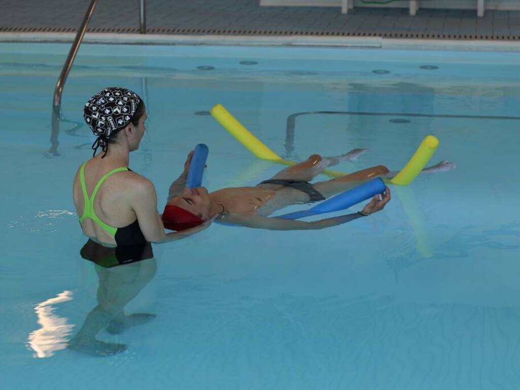 foto generica piscina riabilitazione disabili