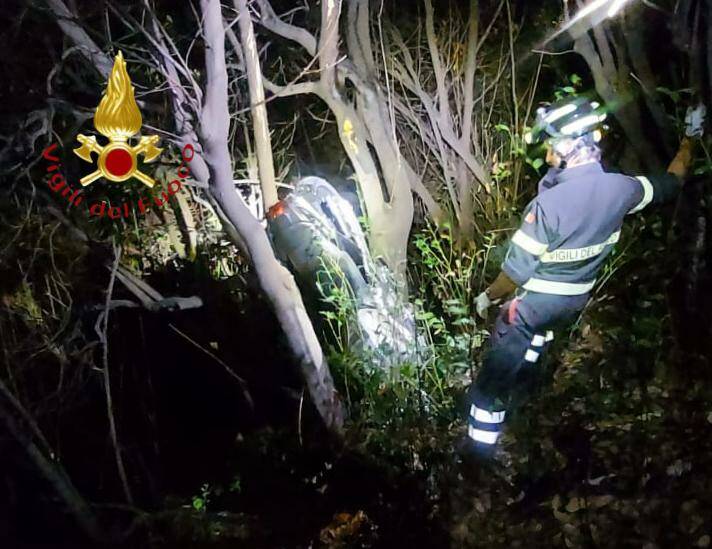 incidente stradale auto moto a faggeto lario soccorsi dei vigili del fuoco