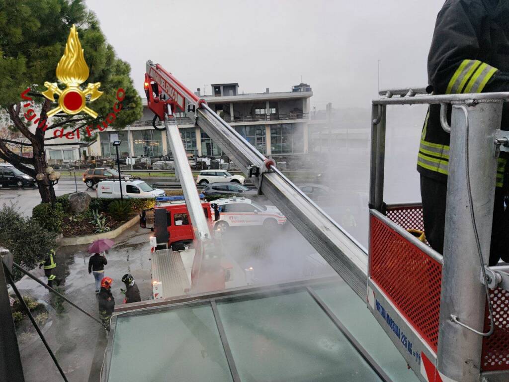 incendio pizzeria Arosio