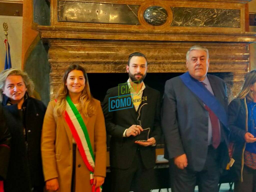 Amministrazione provinciale como premiazione per ricordare don malgesini premiati oggi caporicci ed okapia onlus