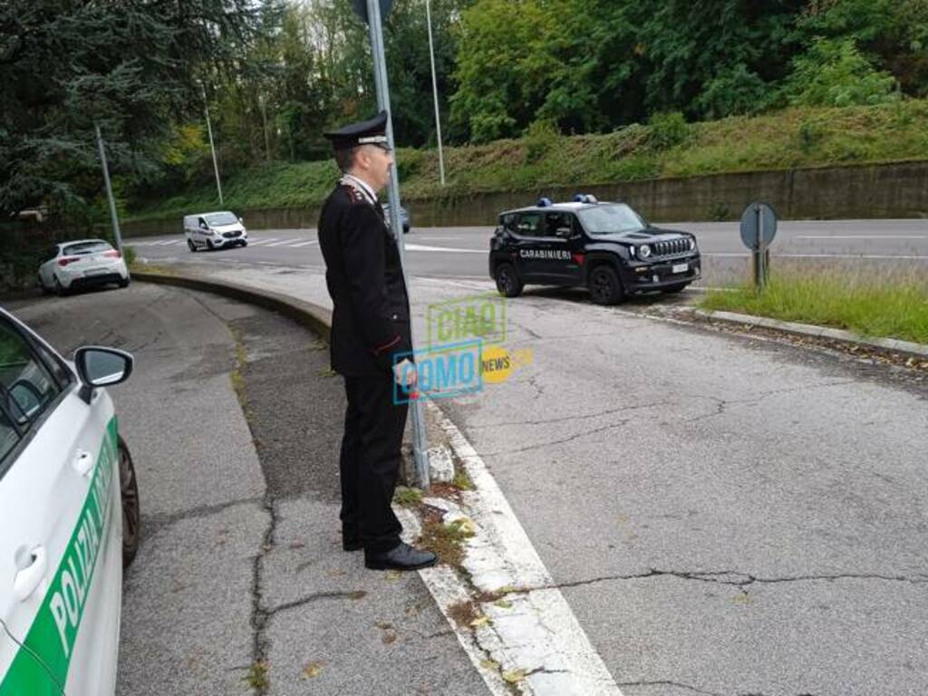 carabinieri posti di blocco in provincia di como zona del canturino controlli strada