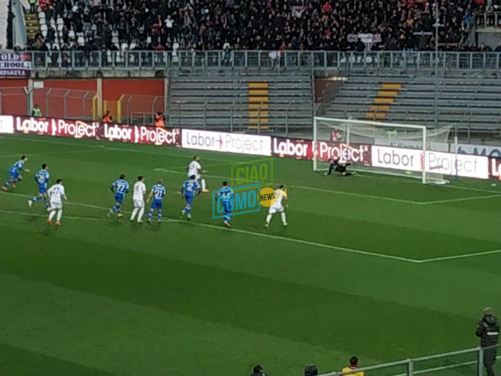 como reggina sinigaglia azioni squadre in campo tifosi curva altre azioni