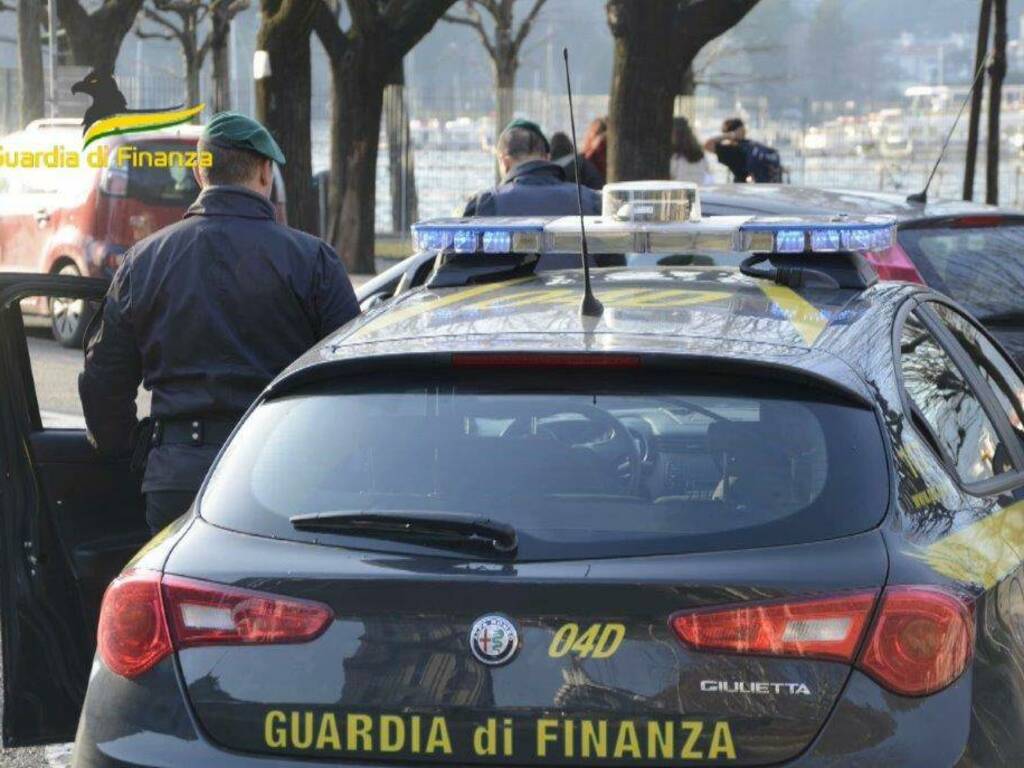 Guardia di Finanza generico lavoro nero