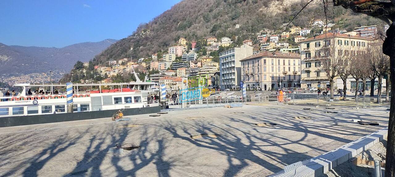 nuovo lungolago di como tratto tra darsena e piazza cavour