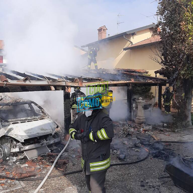 esplosione box bregnano intervento vigili del uoco