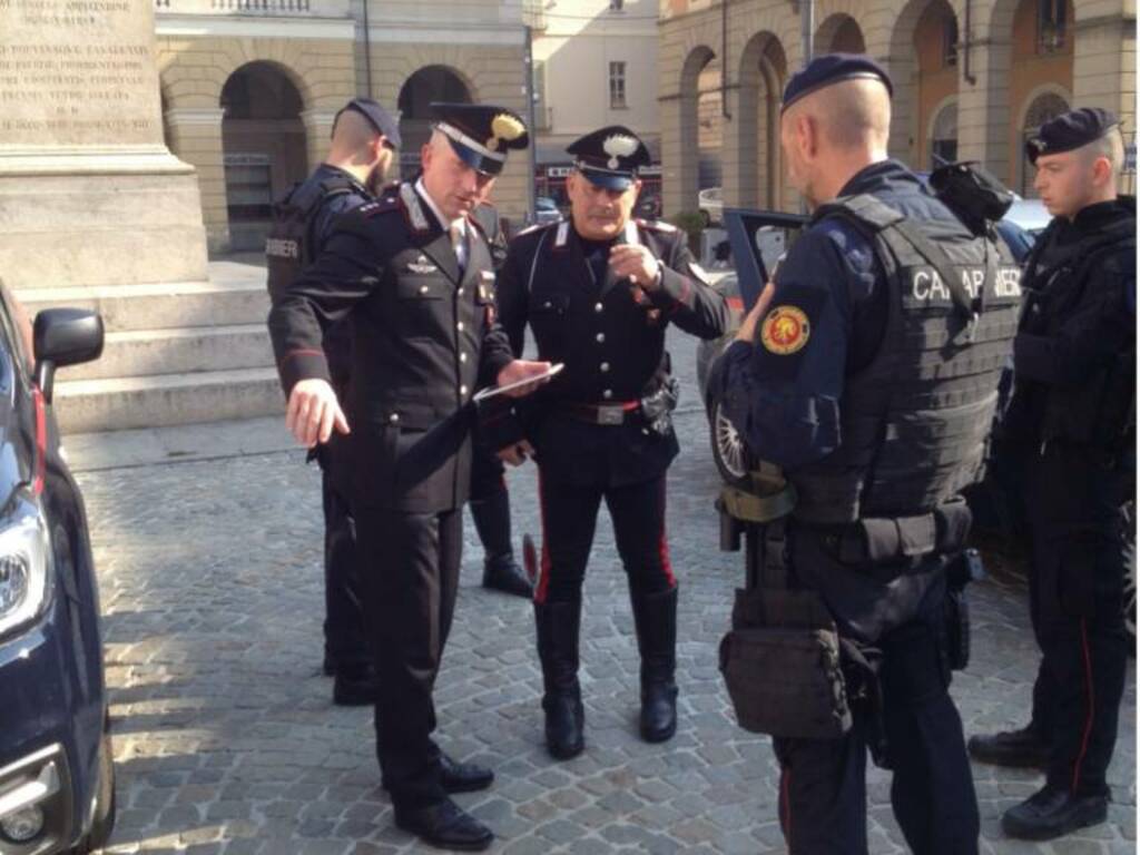 controlli carabinieri Cantù generico