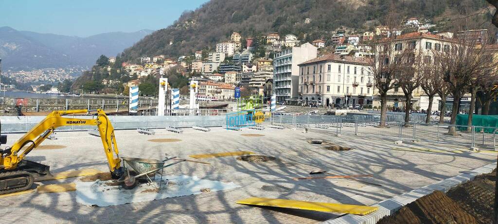 Il reportage di CiaoComo sul nuovo lungolago cittadino: si provano le paratie