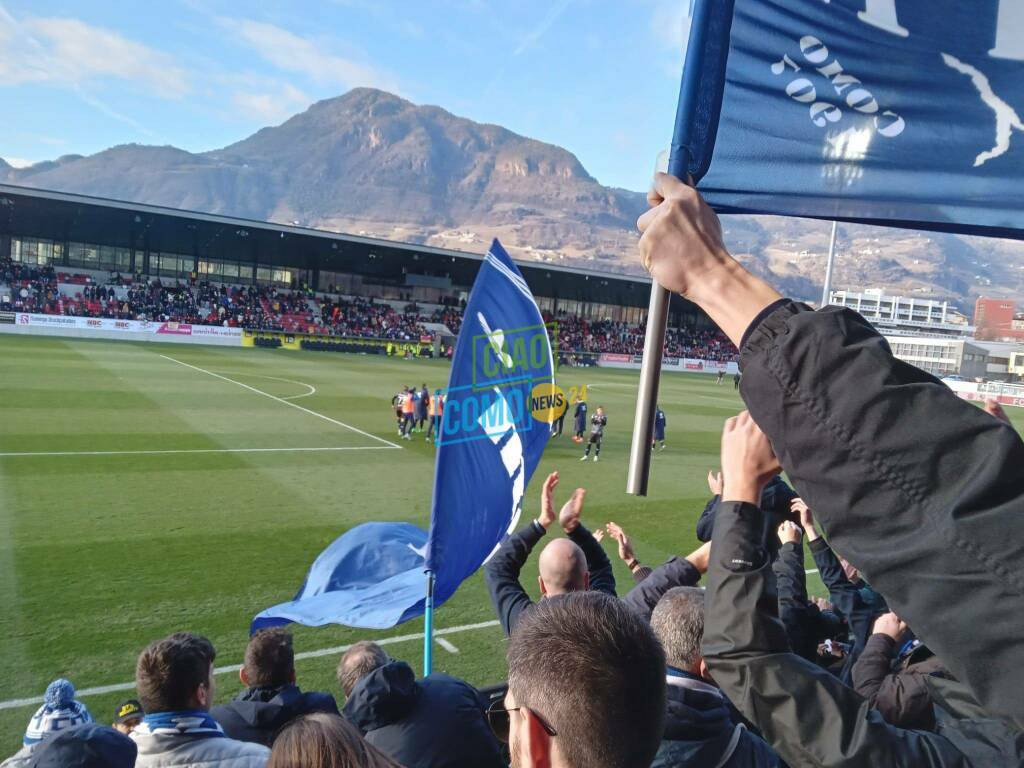 tifosi del como festeggiano il pari a bolzano tifosi e squadra