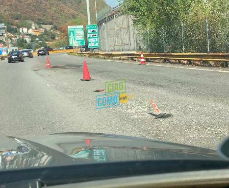 autostrada a9 brogeda buche su asfalto appena si arriva dalla svizzera