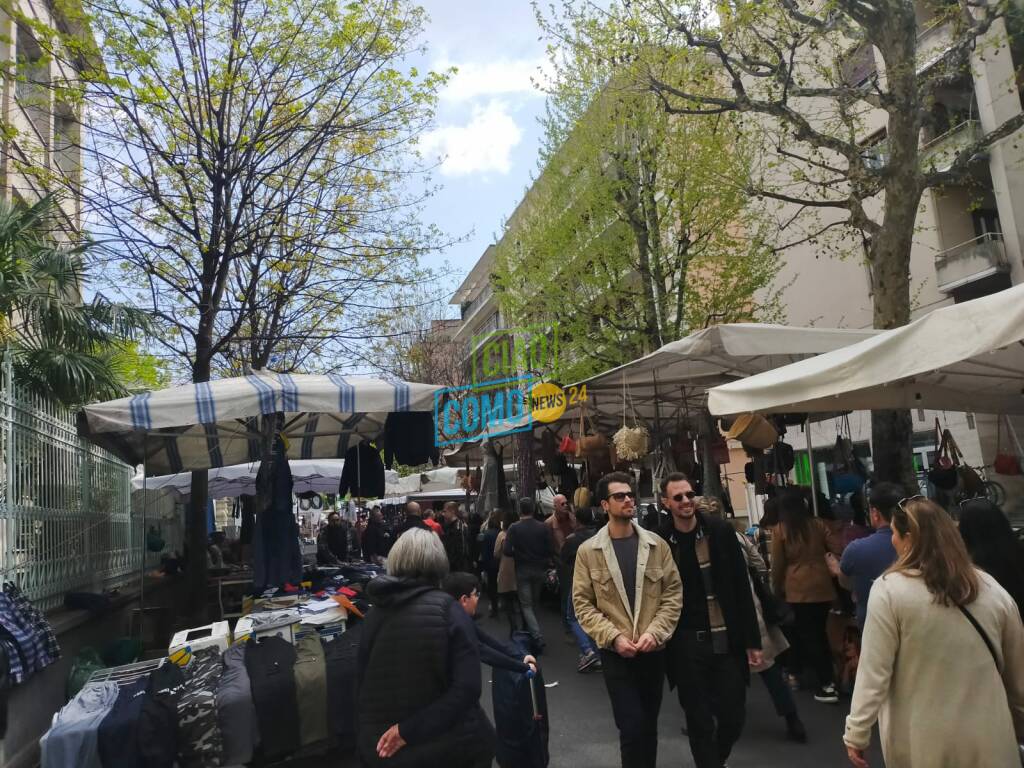 fiera di pasqua a como folla tra le bancarelle giorno 3