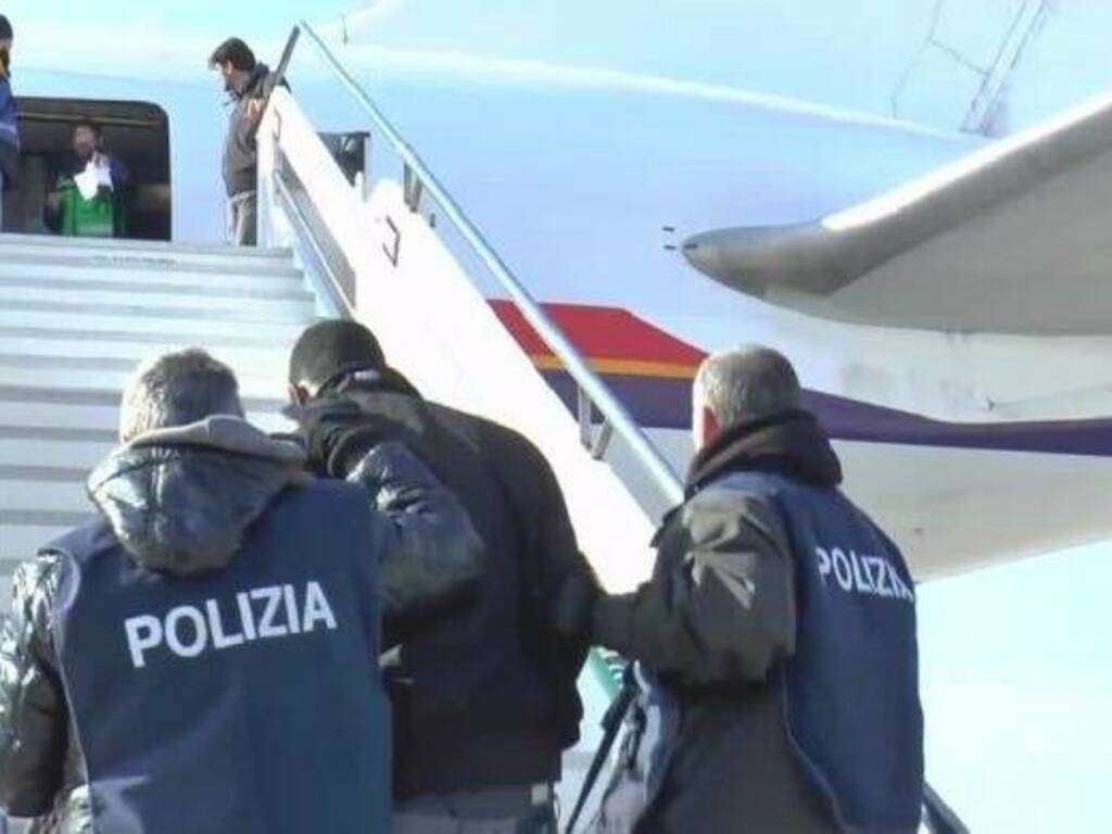 rimpatrio immigrato polizia