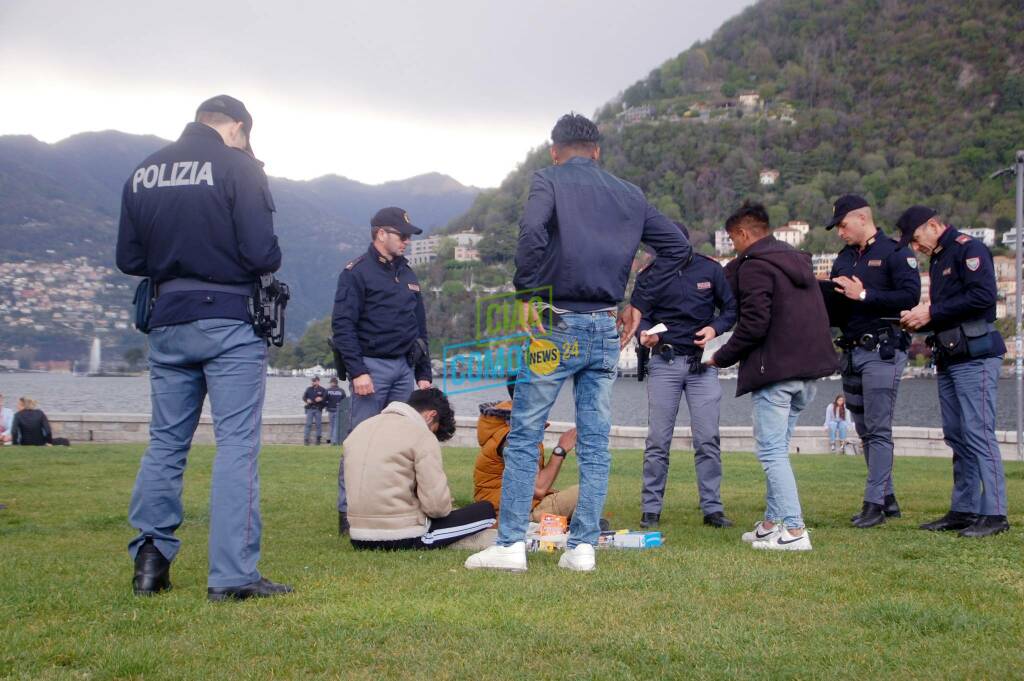 giardini a lago di como controlli polizia su stranieri presenti generiche controlli polizia e stranieri