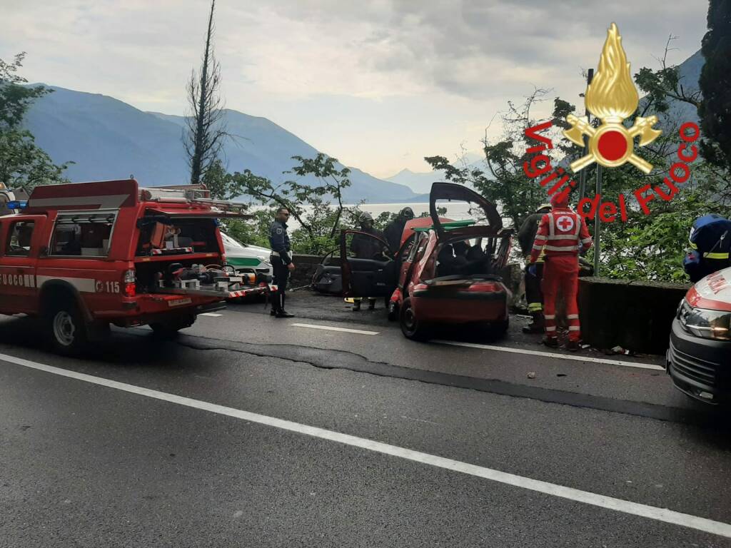 brienno incidente auto contro mutro stamane