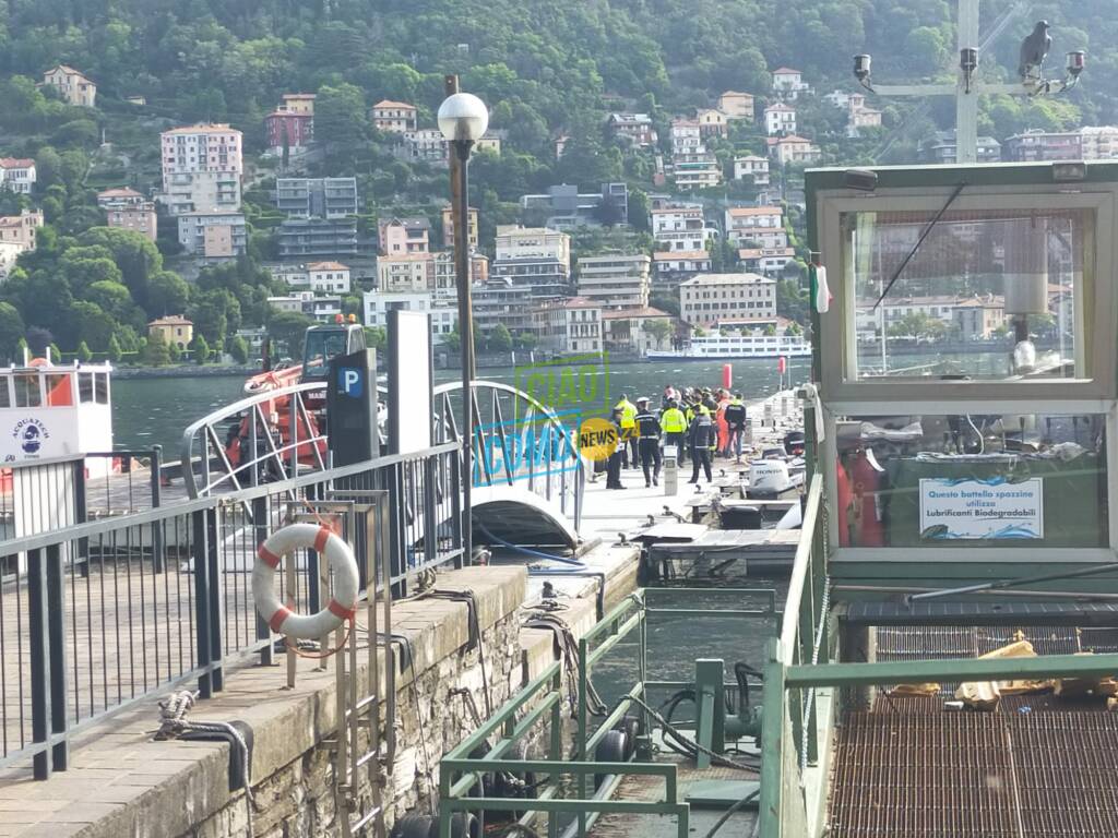 cadavere nel lago di como trovato questa mattina zona porto marina rilievi forze ordine