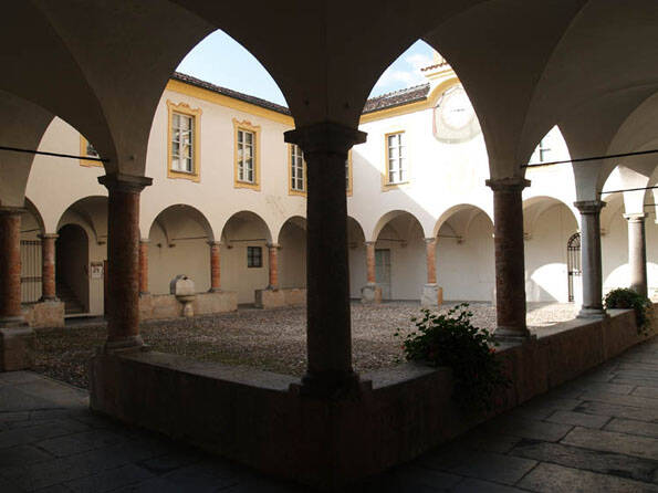 chiostro dei serviti mendrisio