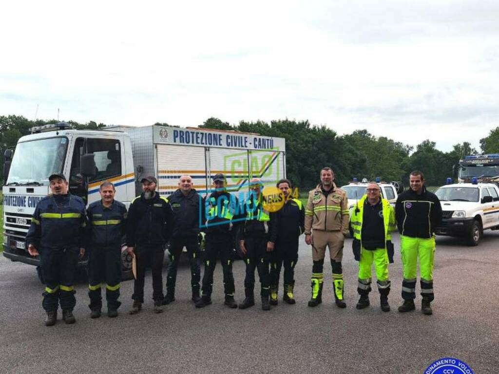 colonna mobile protezione civile partita da erba per raggiungere popolazione alluvionata emilia