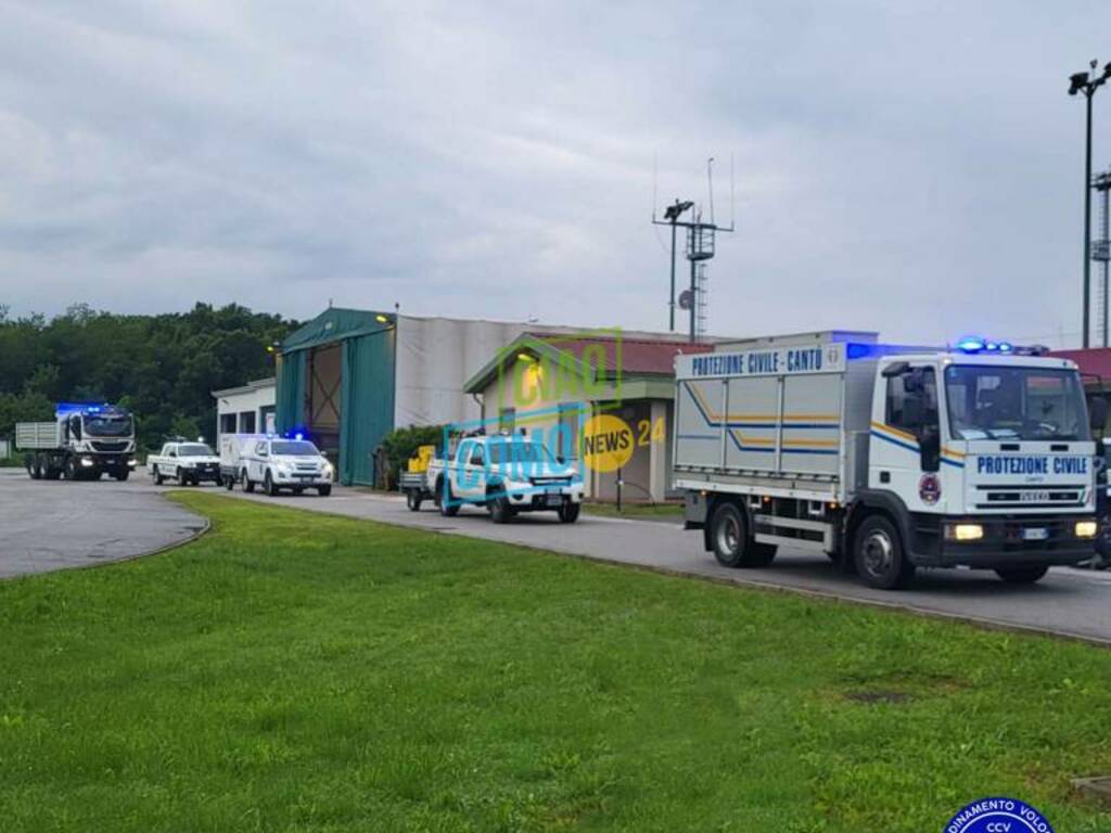 colonna mobile protezione civile partita da erba per raggiungere popolazione alluvionata emilia