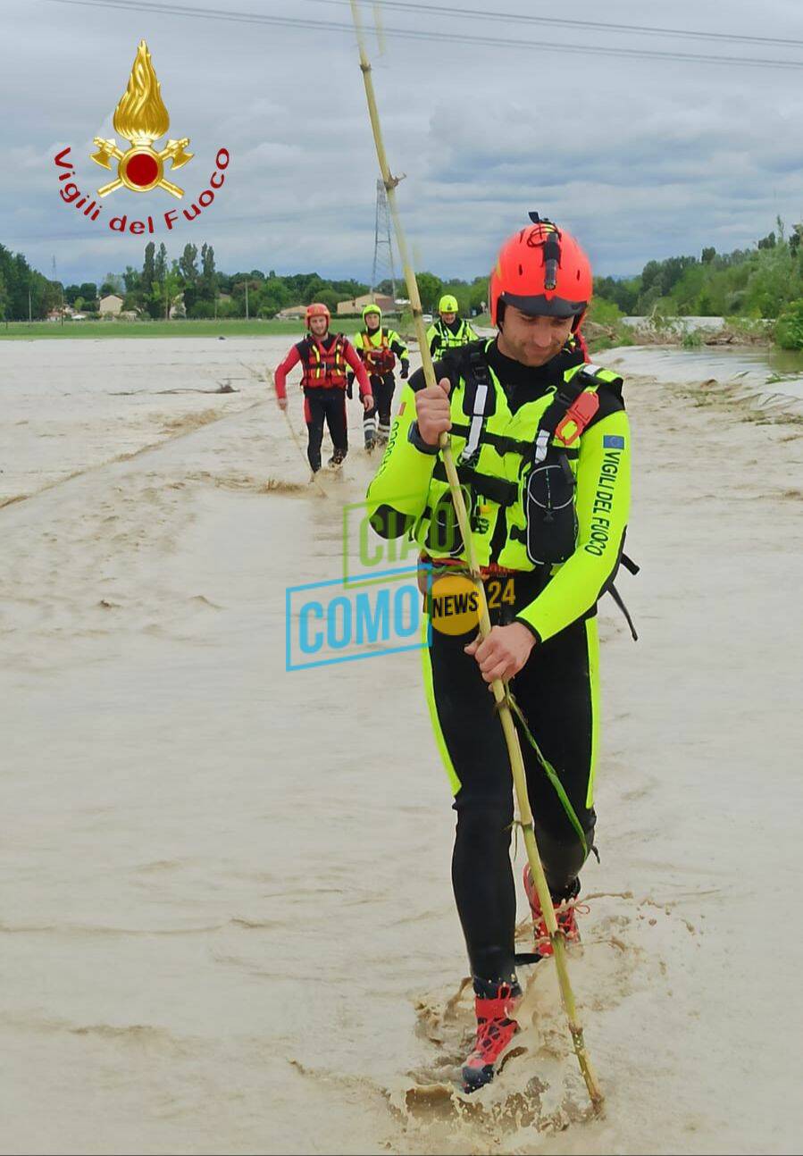 emergenza alluvione in emilia, partono da como mezzi dei vigili del fuoco per i soccorsi