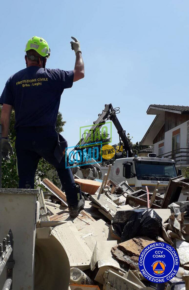 protezione civile como in aiuto popolazione emilia interventi vari