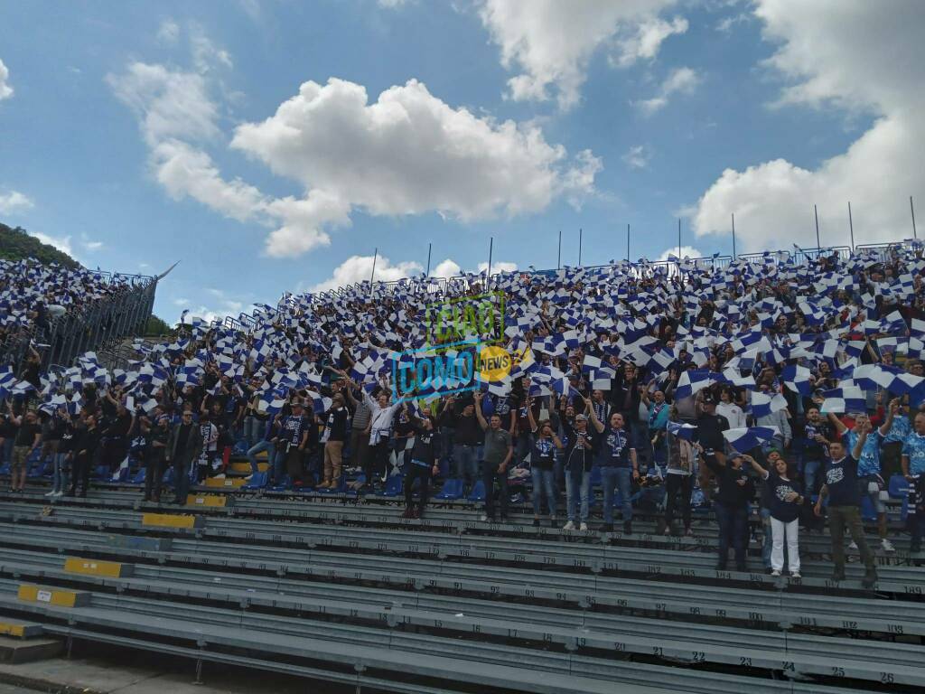 tifosi como coreografia curva per partita contro ternana