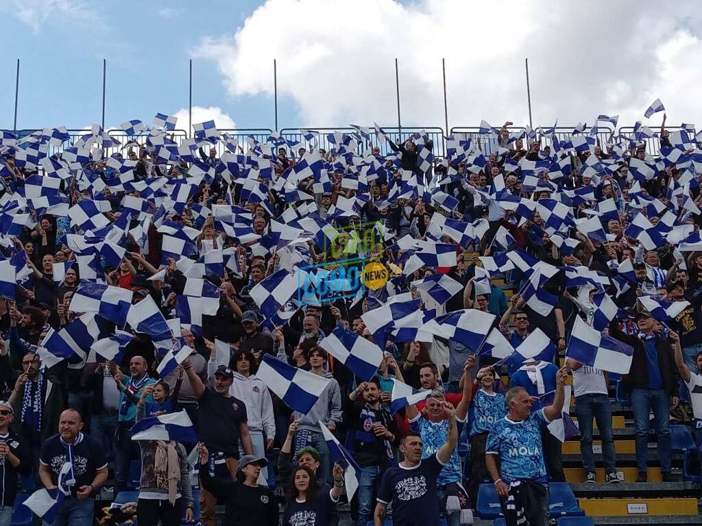 tifosi como coreografia curva per partita contro ternana