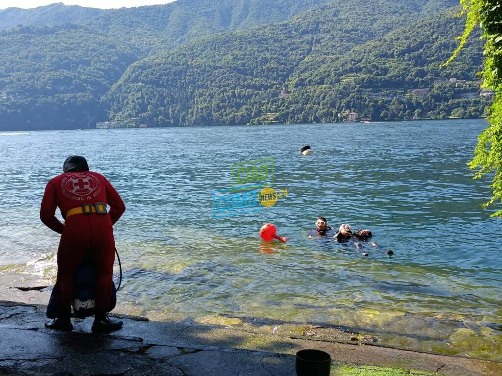 immersione invincible diving con ragazzo paraplegico lago a carate urio per ottenere brevetto sub