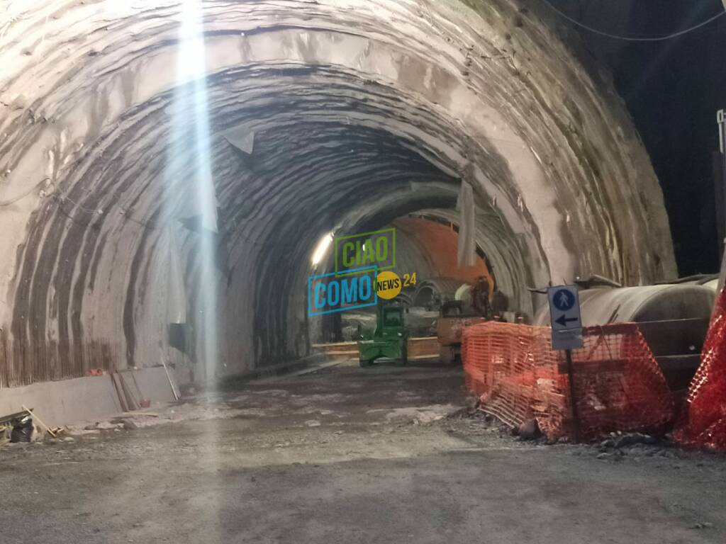 viadotto di svincolo variante tremezzina immagini imbocco del tunnel