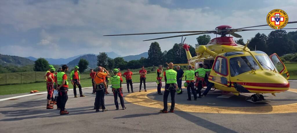 esercitazioni congiunte 118 e soccorso alpino alta valle intelvi