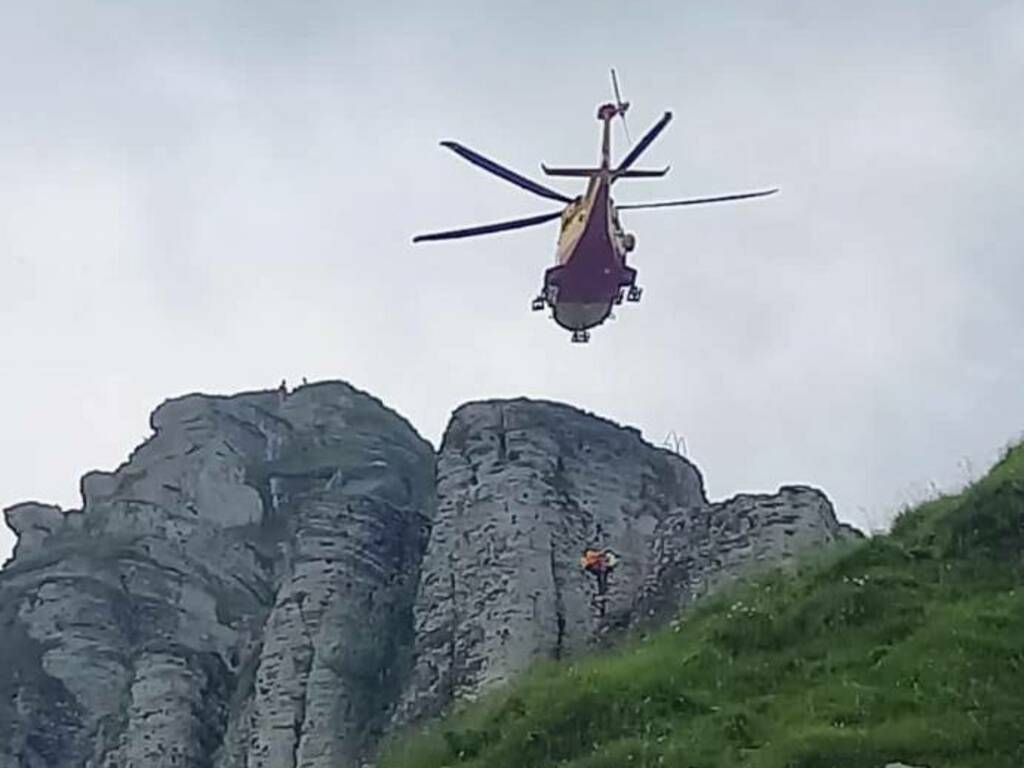 esercitazioni congiunte 118 e soccorso alpino alta valle intelvi