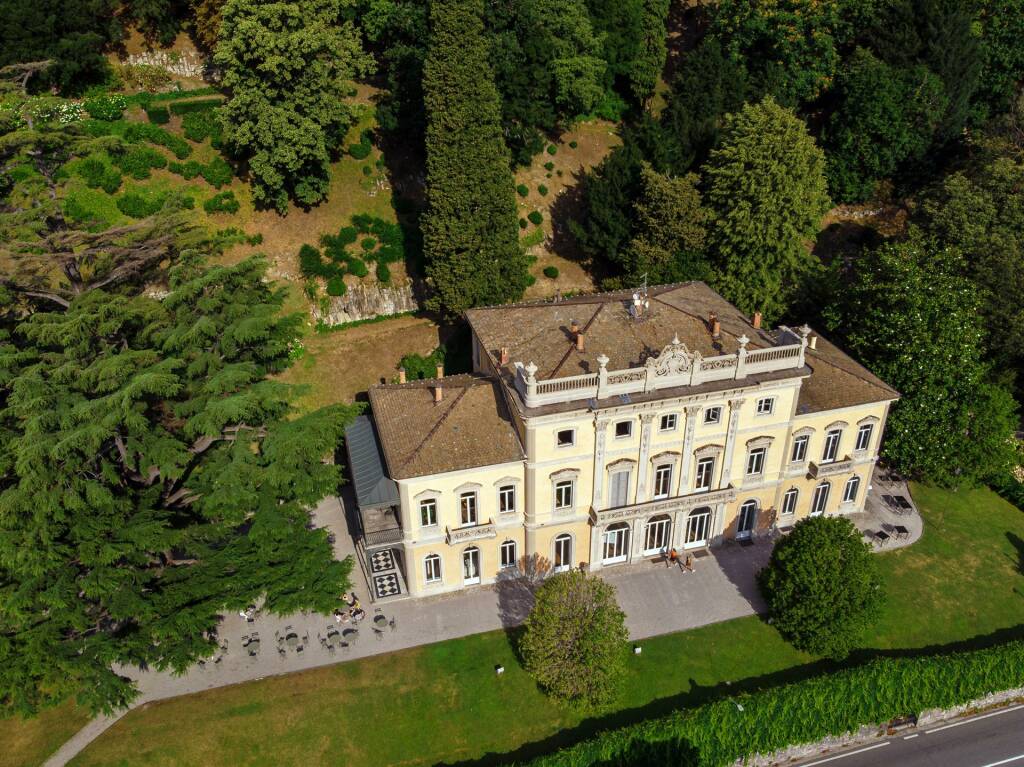 Limiti notte in musica a Villa del grumello