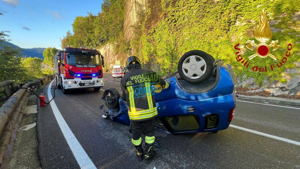 incidente argegno auto si ribalta in mezzo alla strada soccorsi dei vigili del fuoco