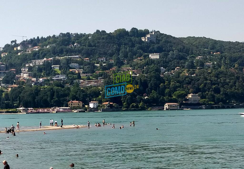 oggi controlli allentati tempio voltiano e tanti a fare bagno nella zona vietata