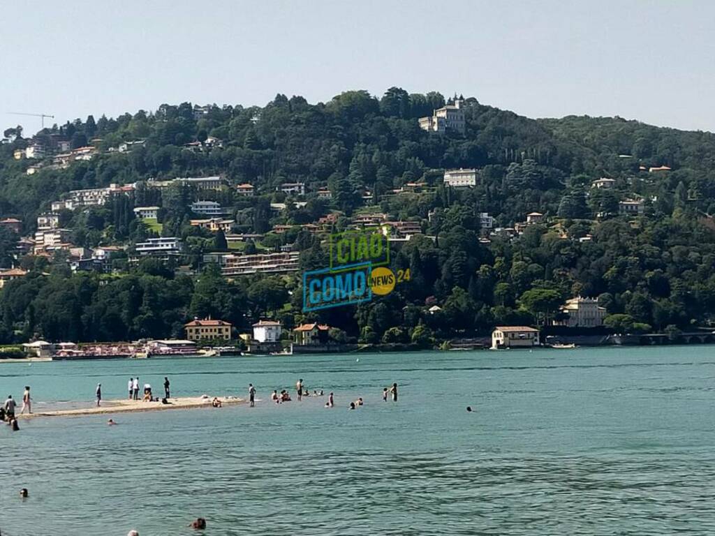 oggi controlli allentati tempio voltiano e tanti a fare bagno nella zona vietata