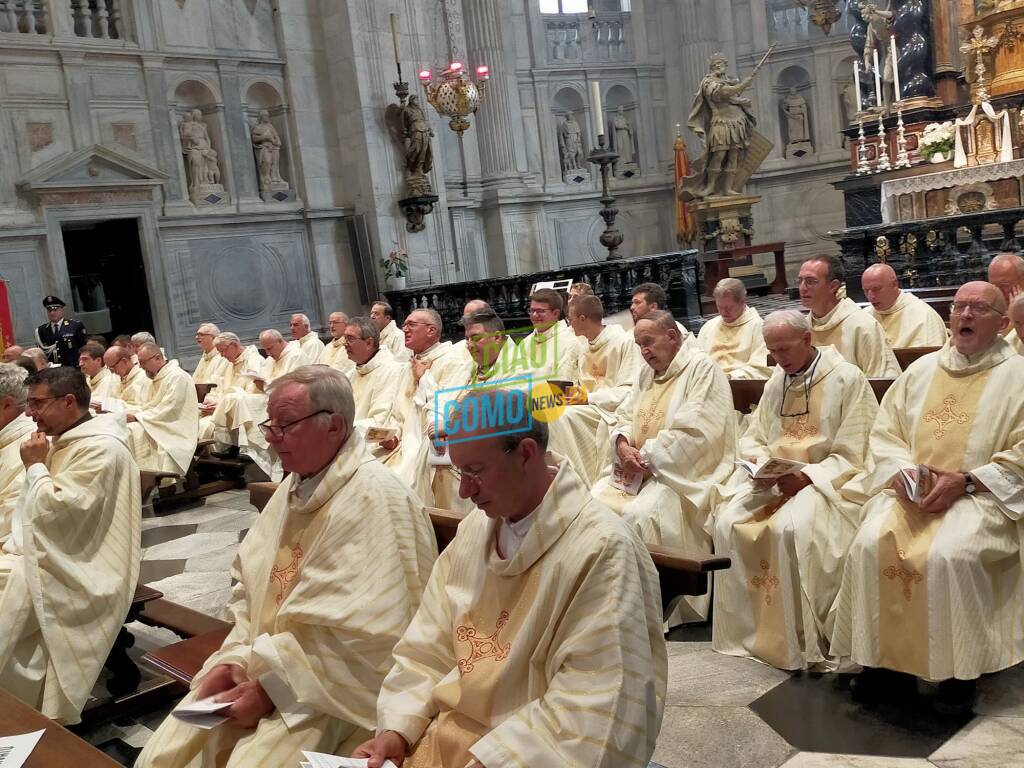 Tante autorità presenti per ascoltare le sue parole, Cattedrale gremita